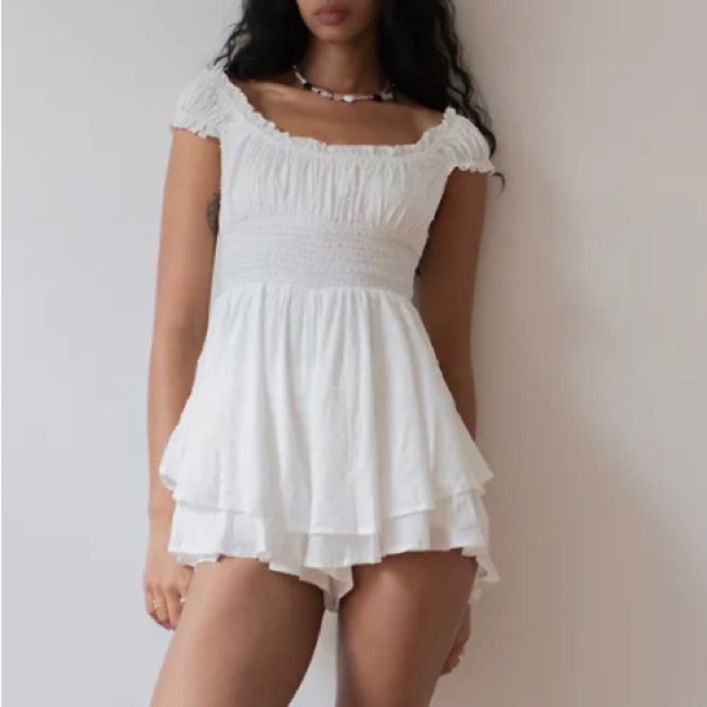 Urban Outfitters Rosie smocked romper size M